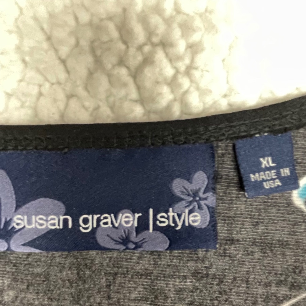 Susan Graver XL floral print top - Picture 9 of 12